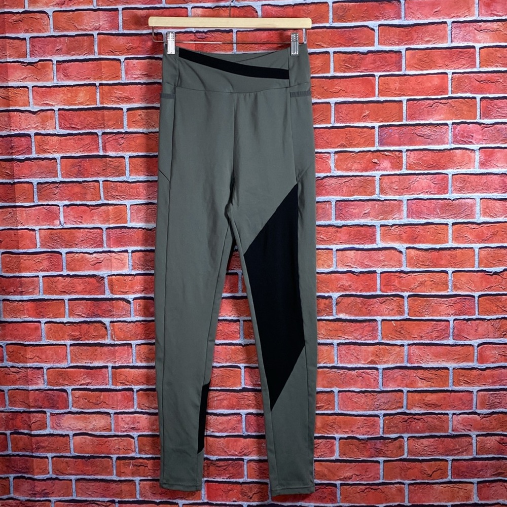 Gymshark Women's Assymetrical‎ Colorblock Crossover Leggings Size Medium